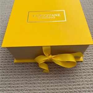 L'OCCITANE Vibrant Yellow Gift Box
